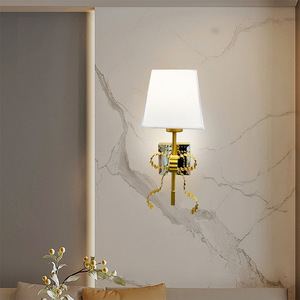 Lámpara de pared de lujo ligero estilo francés para sala de estar, lámpara de pared de cabecera de dormitorio estilo americano, moderna y minimalista - Product Image 1