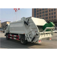 Camion d'hygiène de collecte d'ordures de compacteur de Howo 4X2 8m3 à vendre