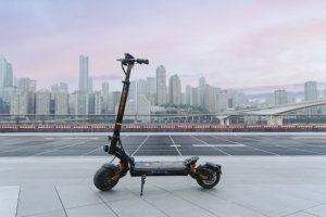 สกู๊ตเตอร์ไฟฟ้า KuKirin G2 Master Commuter สำหรับผู้ใหญ่, ระบบขับเคลื่อนสองล้อ, หน้าจอสี, ยางลม, แบตเตอรี่ใช้งานได้ยาวนาน, สำหรับการเดินทางระยะสั้น - Product Image 3