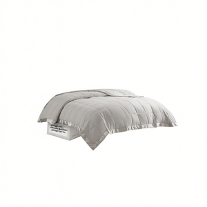 Couverture de lit légère de luxe en duvet synthétique avec bordure en satin, matelassée en polyester, style minimaliste, toutes saisons - Product Image 1