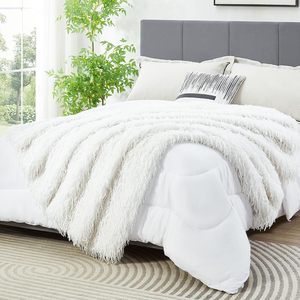 Couverture en fausse fourrure moelleuse Zhengtai OEKO-TEX Home Decor Knit 850GSM pour l'hiver - Product Image 4