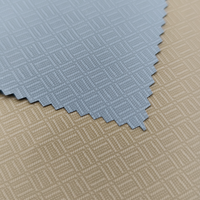 Tissu en cuir PU coloré pour vêtements ; Tissu tricoté résistant à l'abrasion et anti-moisissure ; Plusieurs couleurs en stock ; Échantillons de lots mixtes