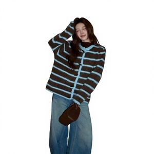 Cardigan en laine d'<span class=keywords><strong>alpaga</strong></span> douce à manches longues rayé <span class=keywords><strong>blanc</strong></span> Ah Korean Automne 2025 Nouveau <span class=keywords><strong>Pull</strong></span> Plus - Product Image 1