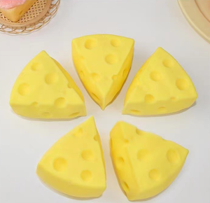 Jouet sensoriel en forme de fromage, mini-balle anti-stress et fidget, nouveauté squishy en forme de cheesecake pour garçons et filles - Product Image 4