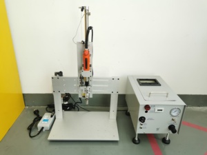 เครื่องขันสกรูอัตโนมัติแบบเคลื่อนที่ขึ้นลง รุ่น YS-L601 พร้อมระบบป้อนสกรูอัตโนมัติสำหรับประกอบอุปกรณ์อิเล็กทรอนิกส์ - Product Image 4