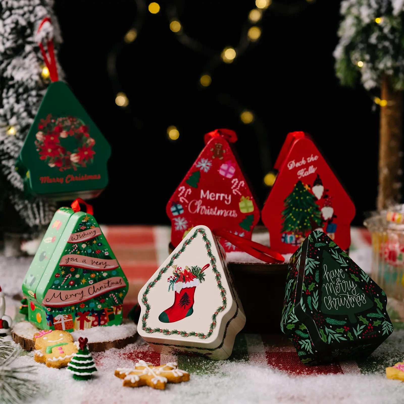 Persediaan Dekorasi Natal Wadah Makanan Kotak Penyimpanan Biskuit Kreatif Hadiah Ulang Tahun Kotak Kaleng Kue Mini