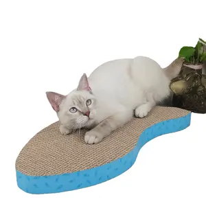 Yüksek kaliteli kedi tırmalamak pedleri balık şekli çizik kedi oluklu kağit kutu toptan