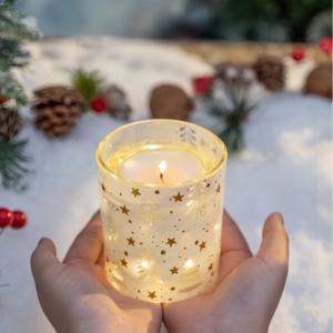 <span class=keywords><strong>Bougie</strong></span> parfumée en verre de Noël de luxe avec <span class=keywords><strong>LED</strong></span> intégrée, cire de soja premium et parfum, grande et moyenne taille - Vente en gros par AROVI - Product Image 2