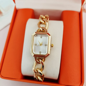 Vendita calda orologio Vintage braccialetto al quarzo movimento impermeabile quadrato quarzo piccolo orologio d'oro per le donne gioielli di lusso senza scatola - Product Image 5