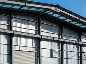 Edificio Agrícola con Estructura de Acero Ventilada, Diseño de Luz Natural para Almacenamiento Agrícola y Taller - Product Image 4