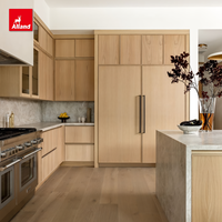 Armoires de cuisine Alland Warm de style minimaliste en chêne blanc massif, style Shaker fin, lignes épurées, construction sans cadre