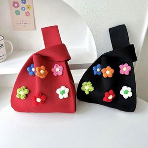 Bolso de Mano Tejido a Crochet de Diseño Moderno, Mini Bolso de Muñeca para Mujer, Bolso Tote Tejido - Product Image 1