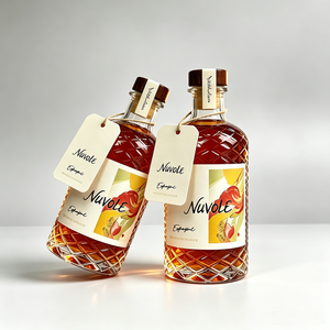 Bouteille <span class=keywords><strong>de</strong></span> <span class=keywords><strong>Cognac</strong></span> Cylindrique Ronde en Verre Épais <span class=keywords><strong>de</strong></span> Haute Qualité 500 ml, Transparente, Gaufrée, avec Logo Personnalisé Gravé - Product Image 4