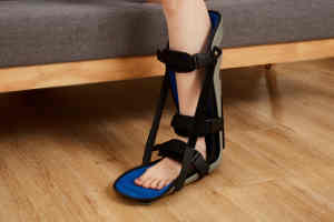 Férula Nocturna Ajustable Kangda de 25 Años para Podología y Fascitis Plantar - Product Image 2