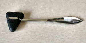 Hochwertiges, maßge schneider tes 2-teiliges Set aus schwarzem Buck und Taylor Reflex Hammer aus Edelstahl - Product Image 2