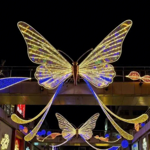 Installation de lumières LED de Noël pour traverser les rues, créant un impact visuel festif au-dessus des boulevards et des rues principales - Product Image 1