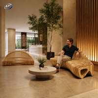 Banc d'attente moderne en bois massif, durable et confortable, avec assise incurvée pour hôpital, hôtel, centre commercial, bureau