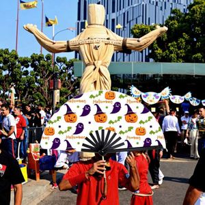 Éventail pliant élégant de 33 cm pour cadeau de festival, artisanal en plastique et tissu nylon, grande taille, artisanat chinois/japonais en bambou - Product Image 6