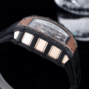 Reloj de Lujo RM 21-02 Skeleton Tourbillon, Caja de Titanio y Carbono, Cuarzo, Estética Mecánica Futurista, Material Innovador - Product Image 4