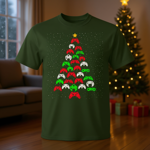 Camiseta con diseño de árbol de Navidad para videojuegos, diseño de controlador rojo y verde, regalo navideño para jugadores - Product Image 3