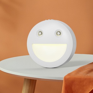 Nueva Lámpara Nocturna de Inducción Magnética con Cara Sonriente, Lámpara Nocturna Multiusos con Sensor LED - Product Image 1