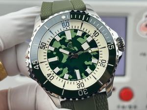 Nouvelles montres sport mécaniques unisexes de haute qualité, tendance et à la mode, en acier inoxydable et cuir PU, avec aiguilles vertes. - Product Image 4