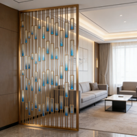 Paravent de séparation moderne en verre avec cadre en acier inoxydable de luxe pour hall d'entrée et design de cloison de pièce