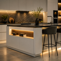 Ensemble d'armoires de cuisine sur mesure pour projet d'appartement, crédence murale en pierre, îlot LED, tiroirs, quincaillerie antirouille