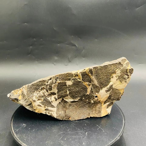 Piedra Natural Mamba Negra de Alta Calidad al por Mayor, Gema Curativa en Bruto y sin Pulir para Decoración del Hogar - Product Image 1