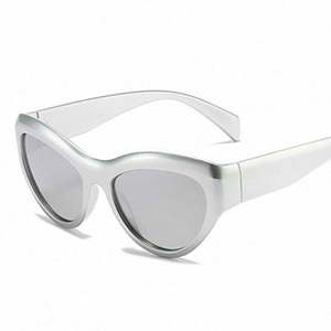 Nouveauté Mode Unisexe Lunettes de Soleil de Cyclisme Argentées Grand Cadre Style Steampunk pour Femmes - Product Image 1