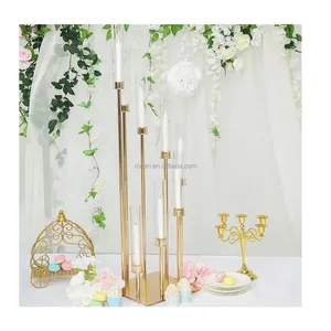 Tempat Lilin Lancip Kluster 8 Lengan Emas 42 "dengan Tempat Lilin Besar Nuansa Kaca Bening