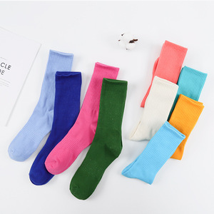 Chaussettes en coton tricoté pour femmes, couleurs bonbon, style décontracté, nouvelle mode, pour lycéennes et femmes, vente en gros - Product Image 4