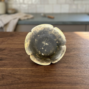 <b>Vintage</b> Flower Shape <b>Ashtray</b> Desktop Decorative Bowl - Product Image 3