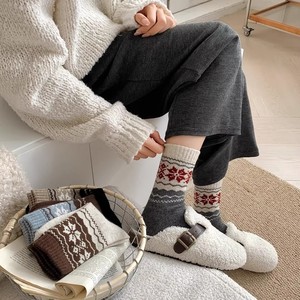 Women's Wool Socks Mid Calf Autumn Winter Warm Thermo Style Regular Casual Socks Sweat Absorbing Polyester Fiber - Product Image 2