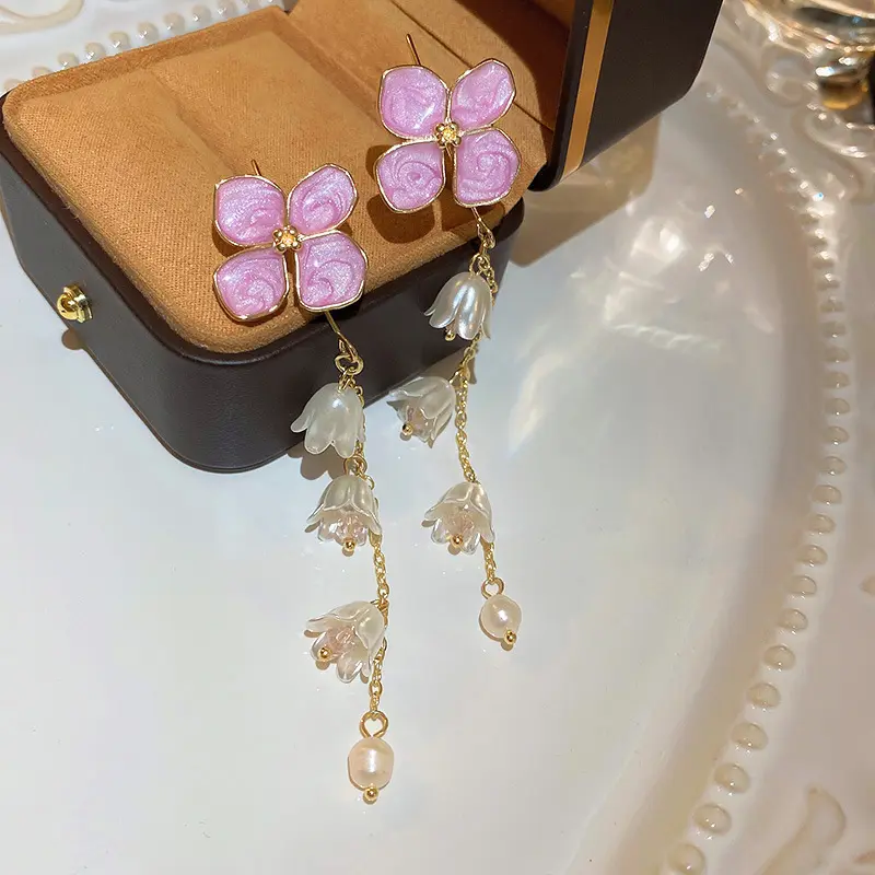 Pendientes de diseño sencillo para mujer, aretes con borla de flor de lirio de los valles, superhada rosa, diseño coreano, venta al por mayor