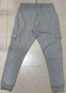 Lot en gros de pantalons de jogging durables pour hommes – Stock mixte de marques, surplus d'exportation, collection de haute qualité et confortables – Modèle KE-1009 - Product Image 2