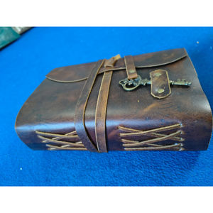 Diario de Cuero Antiguo Hecho a Mano de Alta Calidad con Papeles Vintage, Última Colección para la Escuela y Viajes, Diario de Regalo - Product Image 1