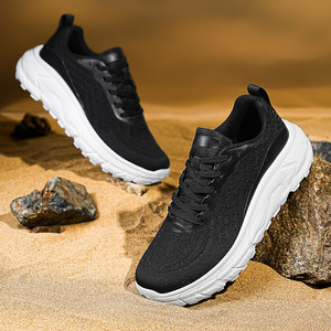 New style casual lightweight and comfortable sports shoes with breathable mesh <b>pads</b> and EVA insoles on the grid surface. - Product Image 1