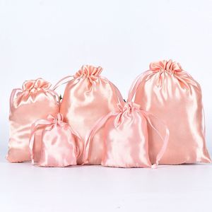 Bolsa de Regalo de Satén Negro con Cordón de Seda 100% de Alta Calidad con Logotipo de Ropa para Empaque Textil - Product Image 4