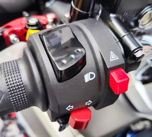 Kit de Interruptores Universales para Motocicleta de Alta Calidad, Botones de Aluminio CNC Anodizado en Color para Dirección - Product Image 2