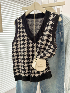 Chaleco de punto sin mangas con cuello en V y estampado de pata de gallo para mujer, estilo vintage, para otoño e invierno, ideal para capas, venta al por mayor - Product Image 4