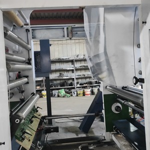 Machine d'impression en flexographie Hongtong RHT-B1200 6 couleurs 8 groupes pour film BOPP, aluminium et cellophane - Product Image 3