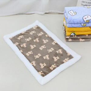 Manta de Felpa Premium para Mascotas, Cálida y Gruesa, con Diseño de Estampado Lindo, Lavable, para Perros y Gatos - Product Image 6