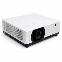 Proyector Láser WUXGA de 7800 Lúmenes con Desplazamiento de Lente y Fusión de Bordes para Instalación en Grandes Espacios