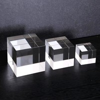 Base en cristal et verre K9 gravée sur mesure avec gravure intérieure pour vitrine et décoration de médailles