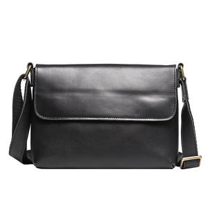 Bolso Bandolera de Cuero Genuino para Hombre, Estilo Retro Simple, Bolso Cruzado de Cuero Crazy Horse para Mujer, Gran Capacidad - Product Image 1