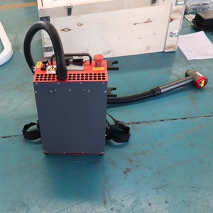 Décapant laser de style sac à dos à bas prix, machine de nettoyage laser pulsé 200W pour le nettoyage des surfaces moulées, le nettoyage du métal et du bois - Product Image 6