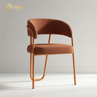 Fauteuil de salon de luxe léger au design italien avec structure en acier inoxydable pour salle à manger, restaurant et chambres d'hôtel