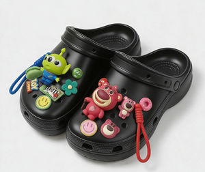 Sabots Mary Jane unisexe tendance, antidérapants, en maille douce, à plateforme plate, recyclables, rehaussants, motif ours, pour l'été - Product Image 2