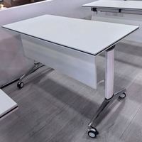 Table de formation mobile pliable en gros avec roulettes et panneau rabattable pour centre de formation scolaire et bureau